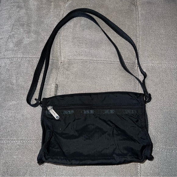 Vintage LeSportsac Classic Hobo Nylon Crossbody/shoulder Bag Purse Signature - Picture 1 of 14